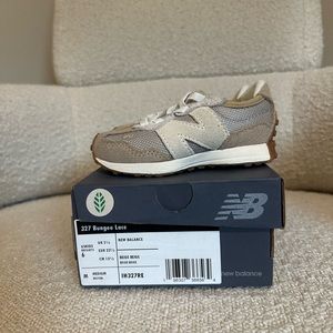 New balance toddler shoes- model 327